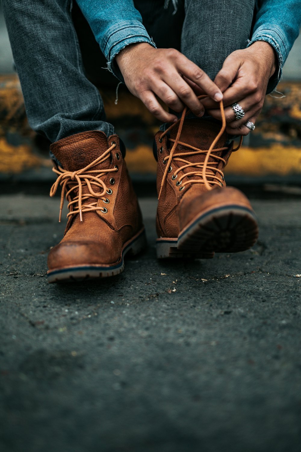 Athletic footwear